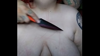 Knife play With kitsune